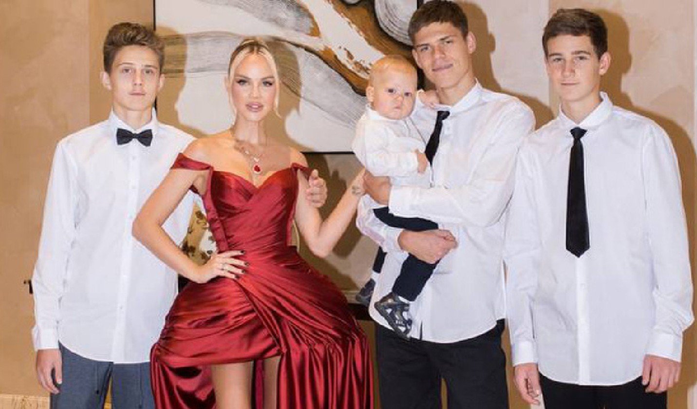 Мария Погребняк объяснила свой призыв платить зарплату домохозяйкам