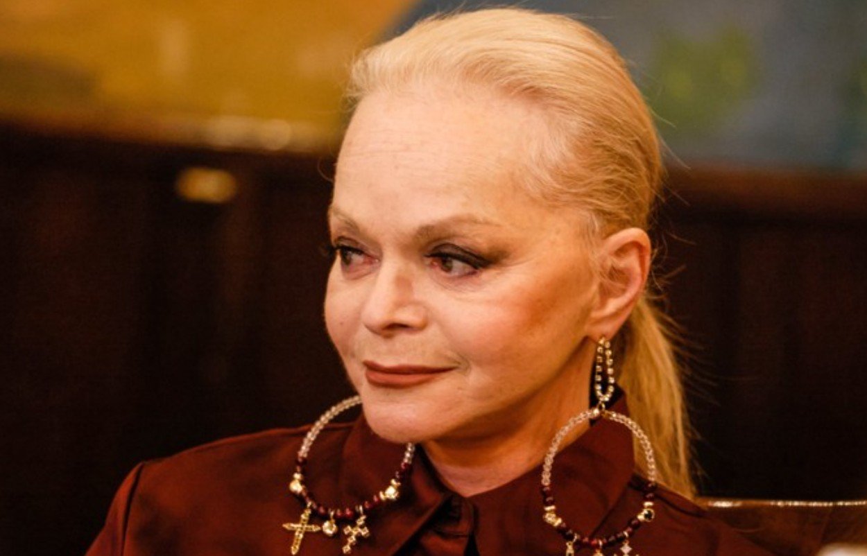 Лариса Долина сыграла адвоката в новом спектакле Михаила Барщевского