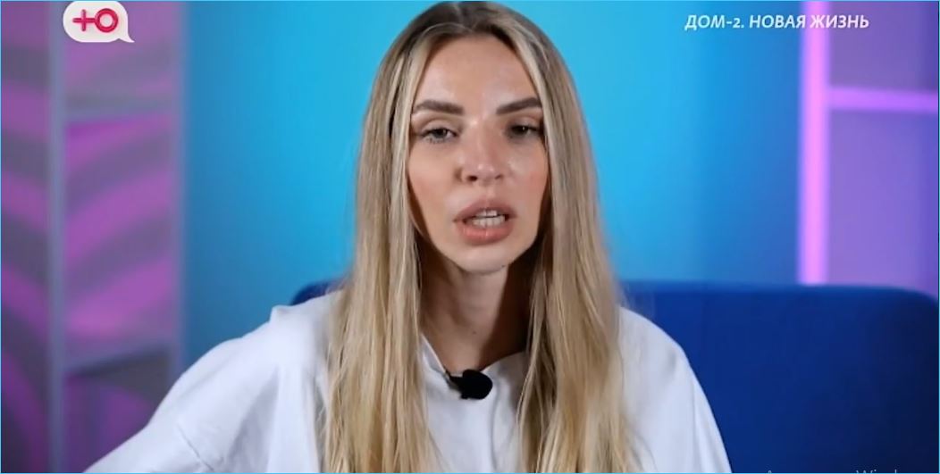 Нонну Щукину поддерживает на проекте Дарья Виноградова