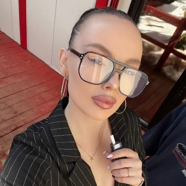 Фанатки Элины Рахимовой не стали высмеивать Карину Тетуеву