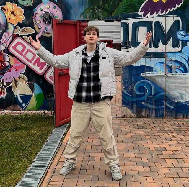 У Евгения Сидорова накопились претензии к девушкам проекта