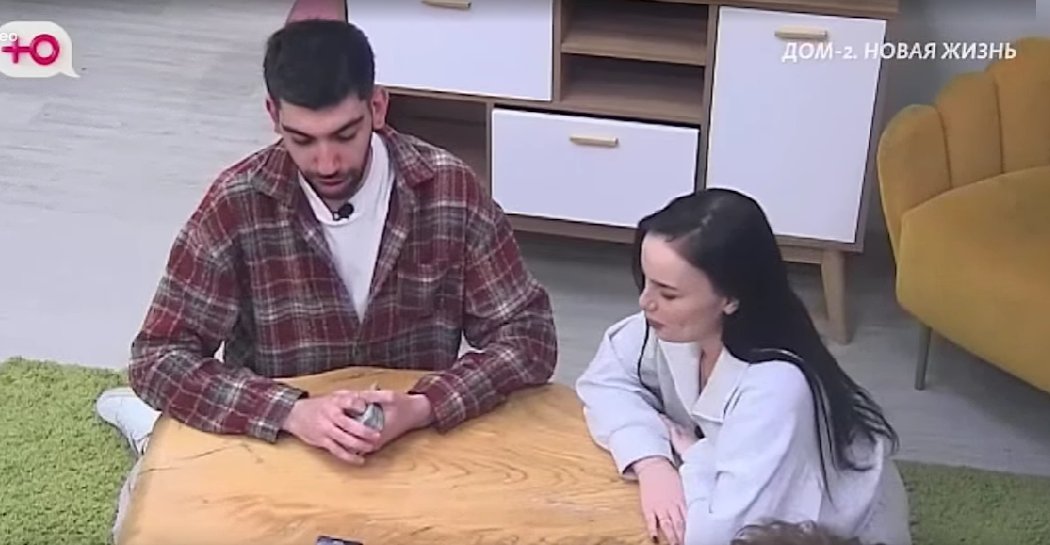 Будущий парень Карины Тетуевой будет антигероем, предсказывает Рудольф Мелкумян