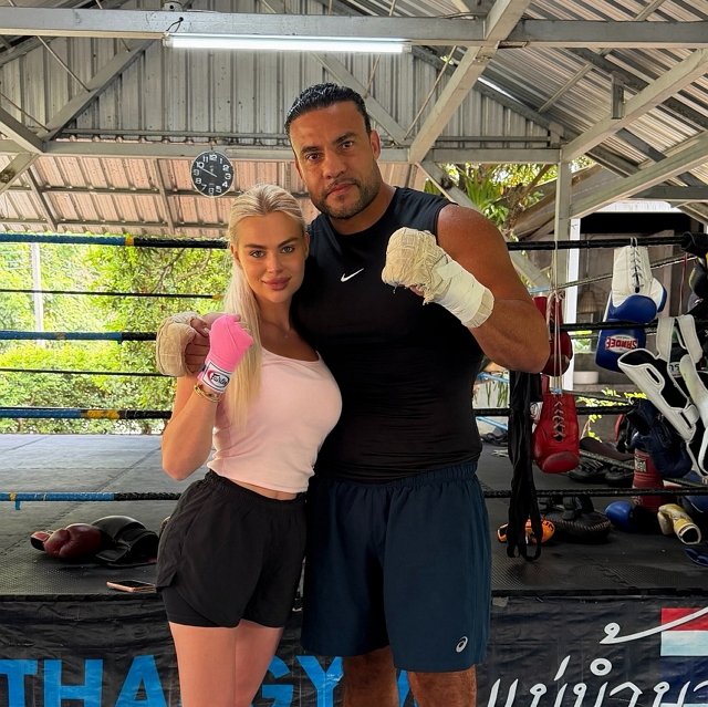 Муж украл у Марины Страховой их общих сыновей