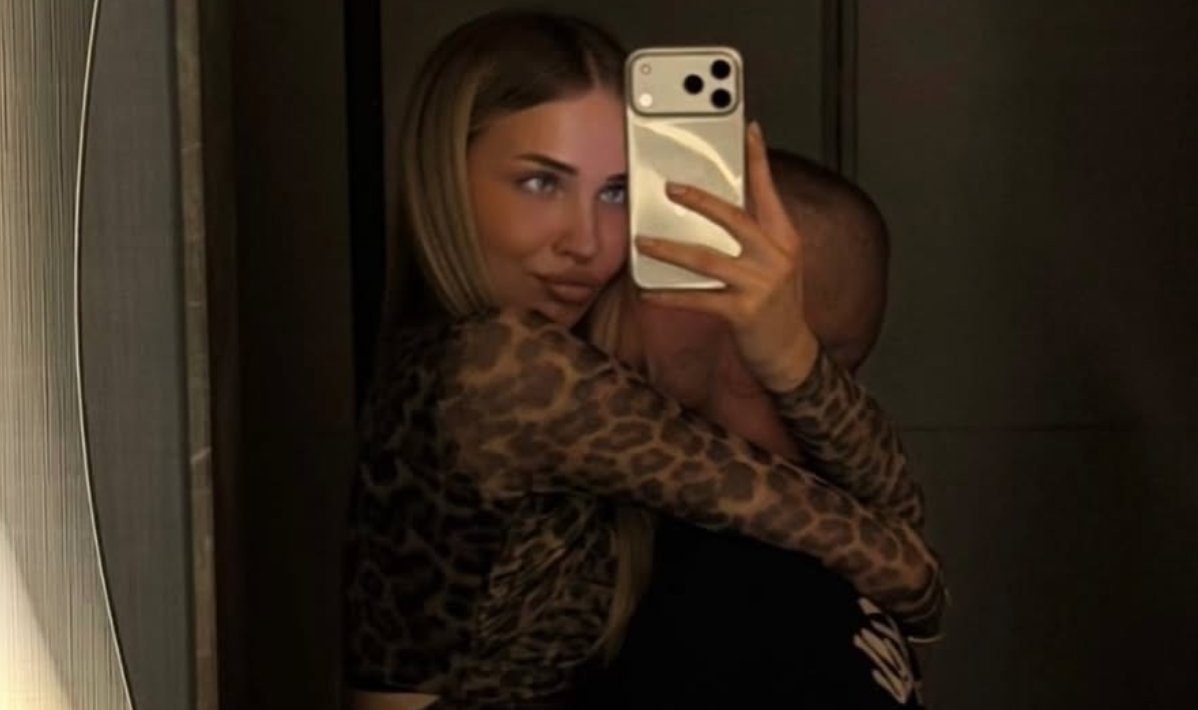 Анна Самонина летит в Узбекистан, везёт дочь к Максиму Евстропову