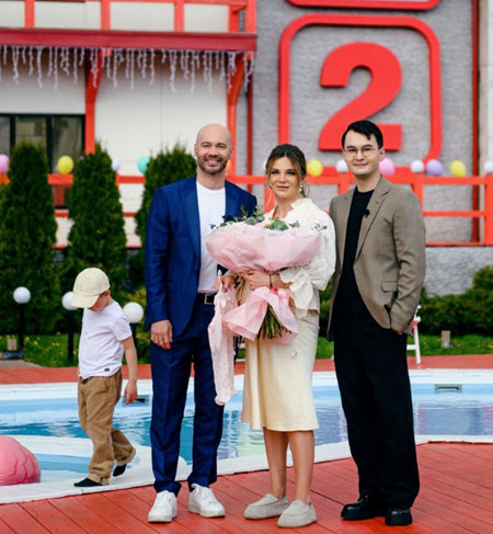 Фоторепортаж с дня рождения проекта "Дом 2"