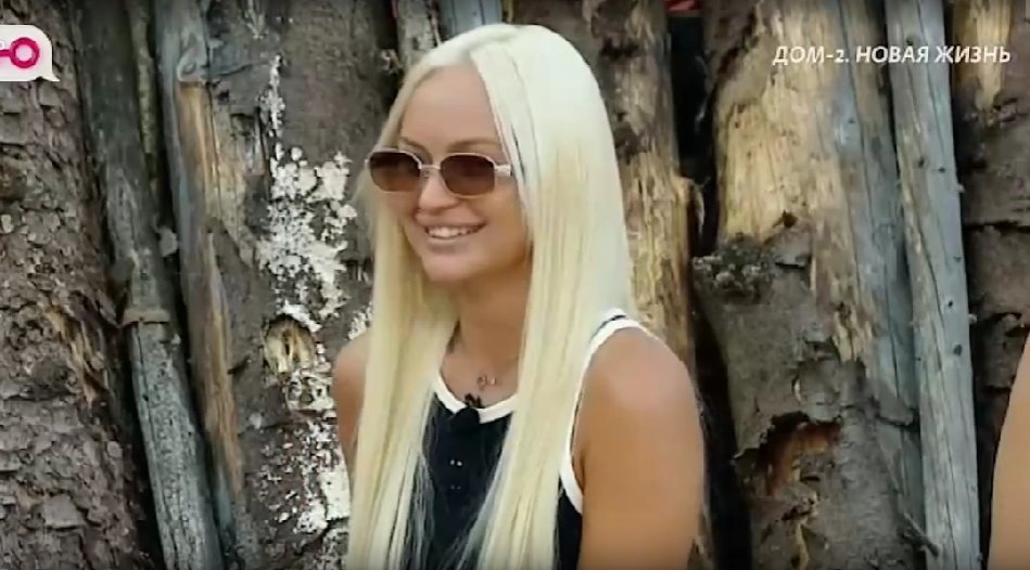 Элина Рахимова ищет мужчину для Вероники в ночных клубах