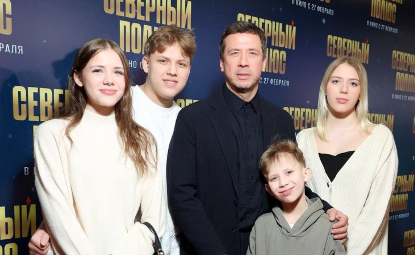 Андрей Мерзликин рассказал о воспитании четверых детей