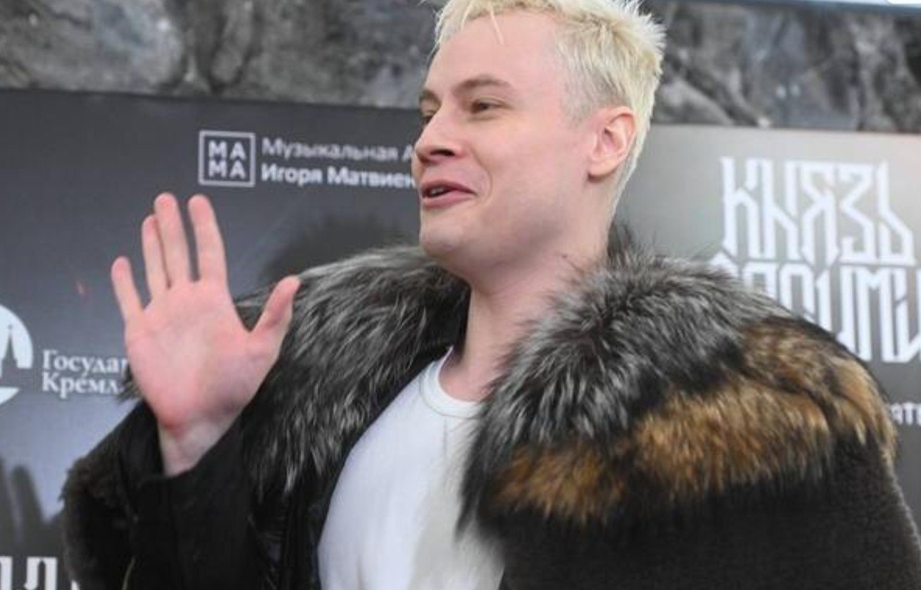 Максим Галкин начал угрожать певцу SHAMANу