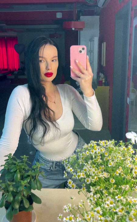 Карина Тетуева ушла с проекта вслед за своими обидчиками Салибековыми