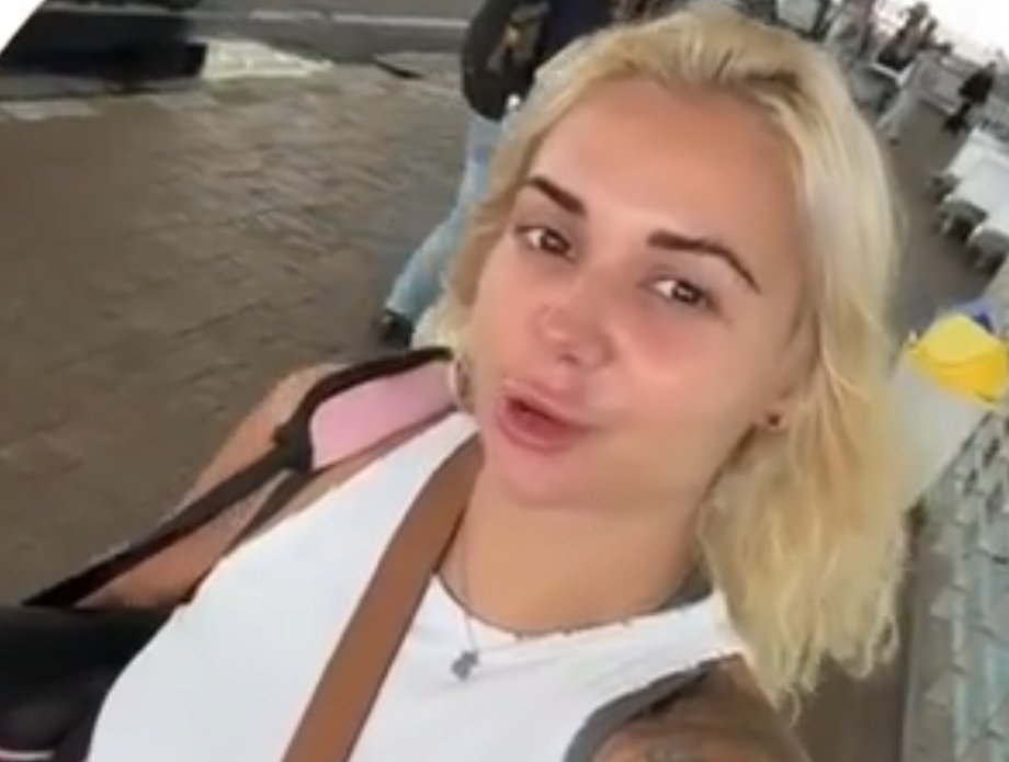 Елена Тепловодская улетела из Таиланда в Москву