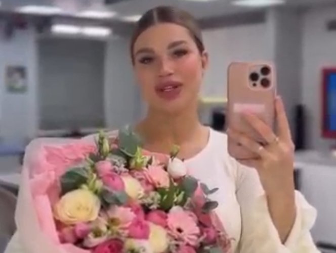 Настя Ромашова подарила маме на день рождения собаку