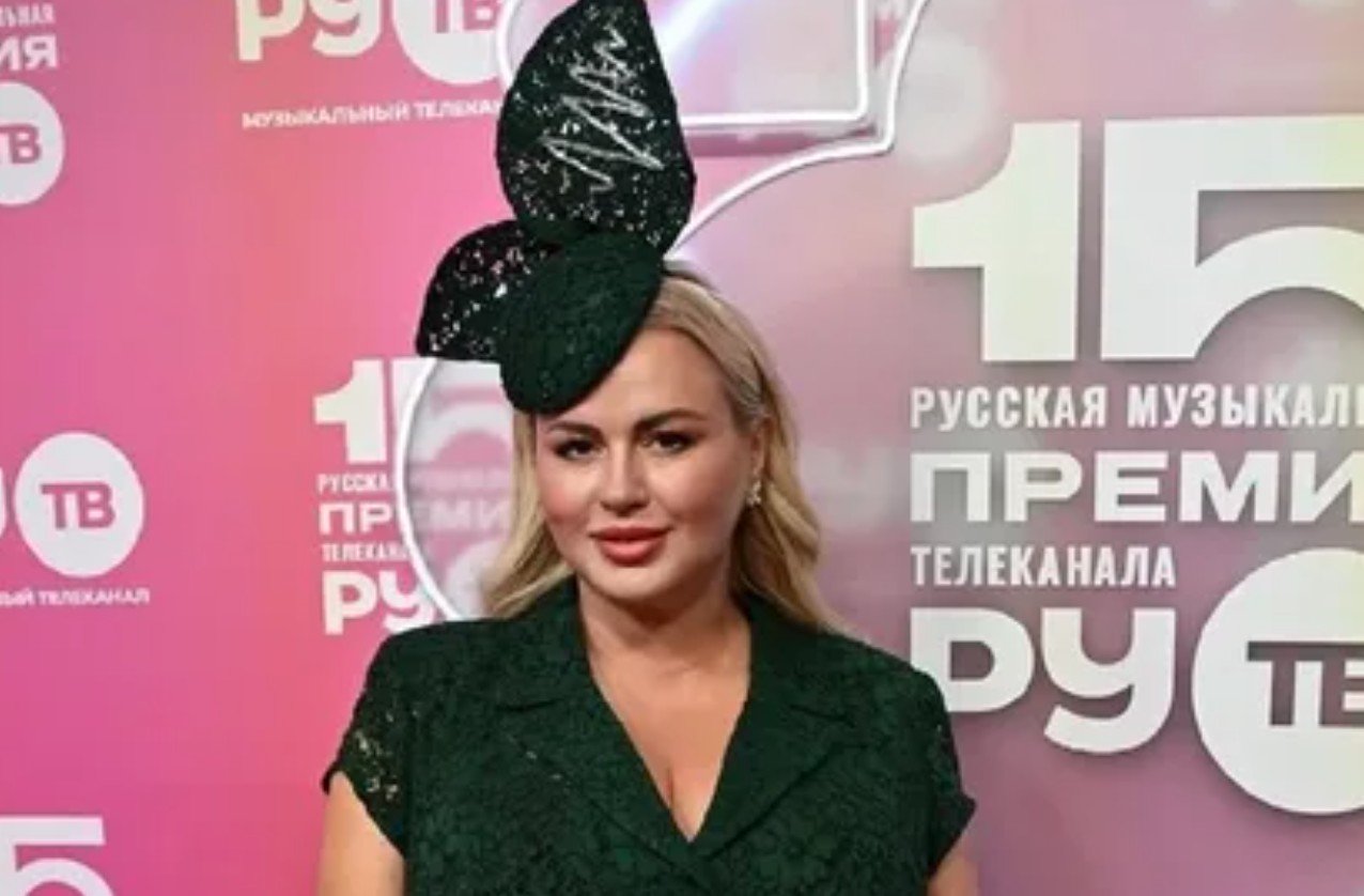 Анна Семенович выходит замуж