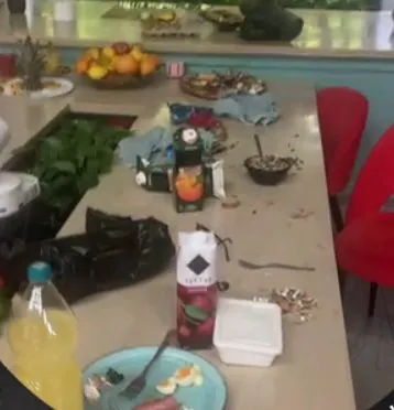 Игорь Григорьев принял решение привести в порядок общедомовое пространство.
