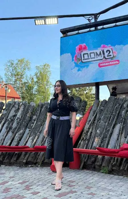 Свежие слухи от Светланы Прель: Лена планирует разойтись с Ильей, в то время как Катя и Игорь переживают разлад в отношениях.