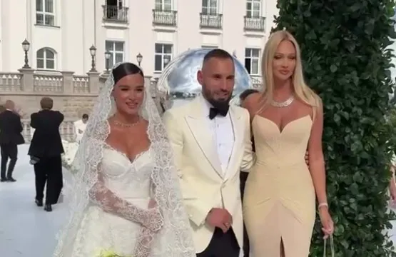 Видео со свадьбы Ксении Бородиной вызвало улыбку у Виктории Лопырёвой.