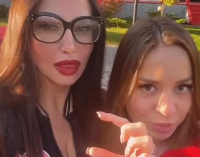 Евгения Дорожкина собирается родить близняшек