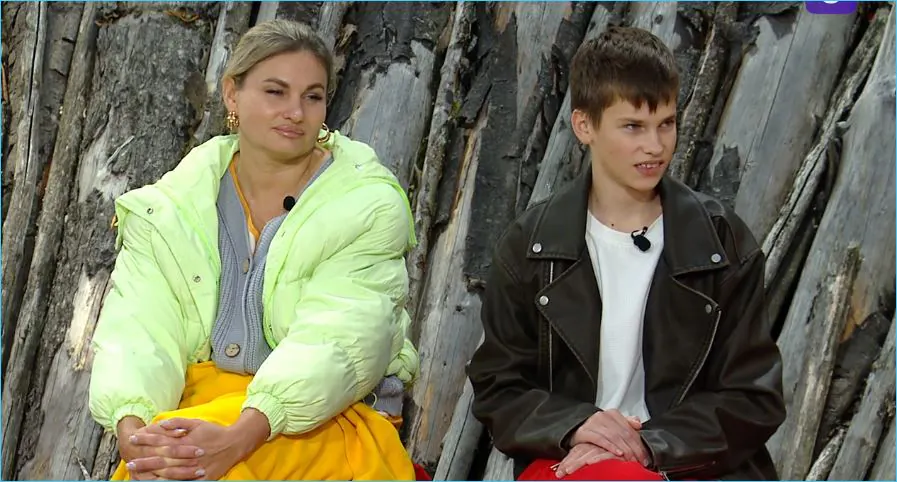 Пока Салибековы в Моздоке, на поляне обживается Вероника Гракович с сыном Андреем