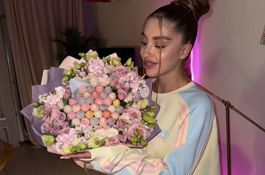 Катя Квашникова хранит все открытки, присланные фанатами