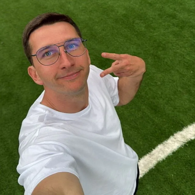 Луковкин и Филиппова сделают ремонт в "желтой комнате"