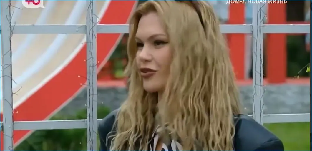 Андрею Черкасову нравится, как Кристина Авакумова мастерски обгоняет Элину Рахимову.