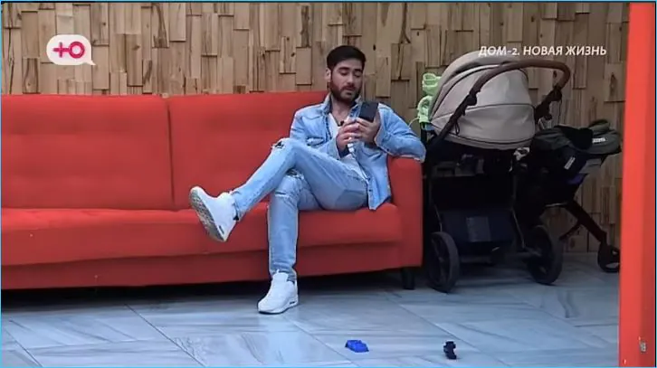 Невозможность Тиграна Салибекова налаживать контакт с детьми от Юлии Колисниченко обусловлена его принципиальностью.