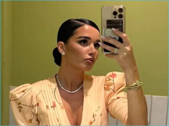 Ксения Бородина в настоящее время проживает на месте съемок.