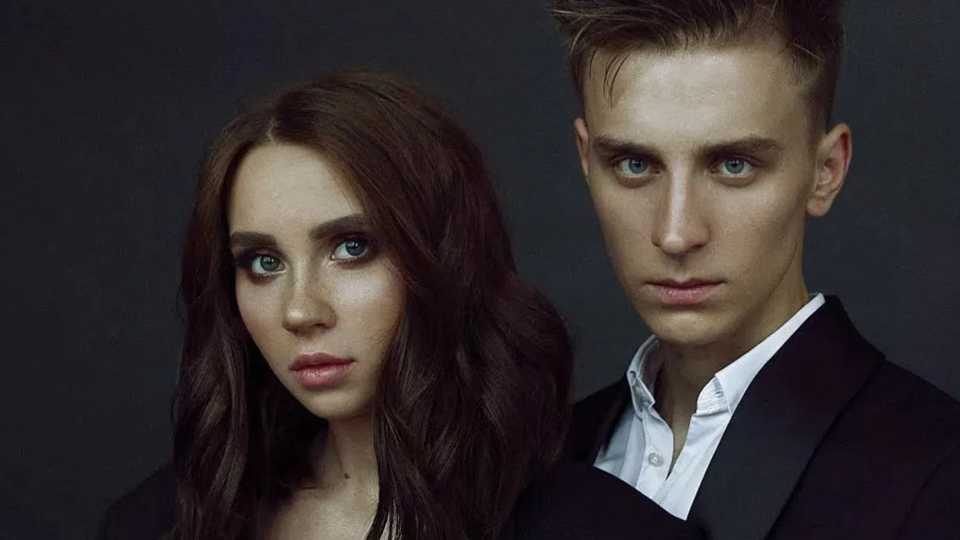 Владислав Бумага завершил отношения с матерью своего ребёнка.