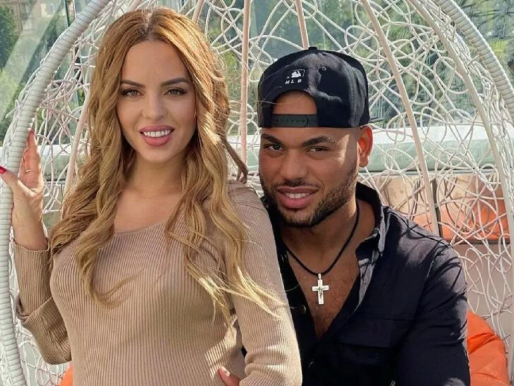 Юля Ефременкова разместила видео с сыновьями в рилах, что вынудило ее дать пояснения своим подписчикам.