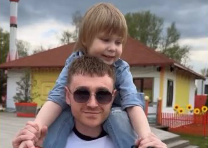 Друг Саши Черно Владислав Долгий начал ухаживать за Региной Шаймухаметовой