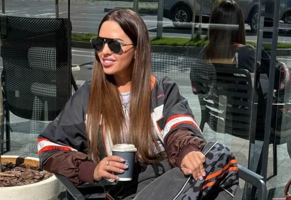 Юлия Ефременкова подала запрос на значительное количество алиментов для Мондезира.