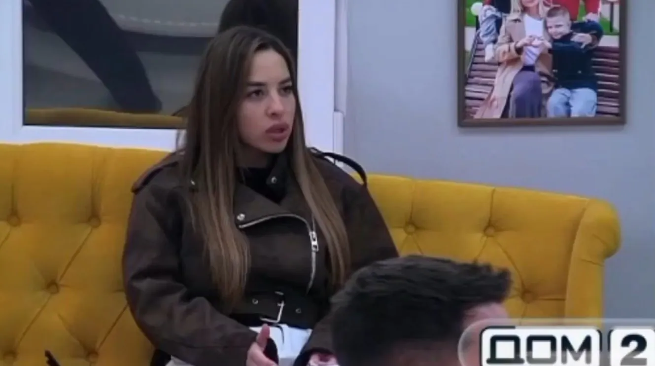 Хорошев подозревает, что жена Евгения без него загуляет с Луковкиным