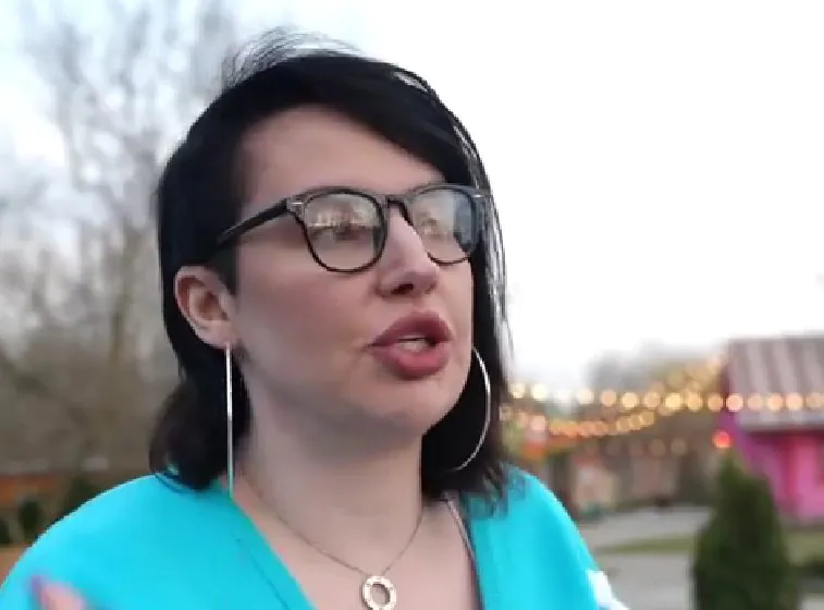 Саша Черно утверждает, что Оганесян выгоняет её с сыном на улицу