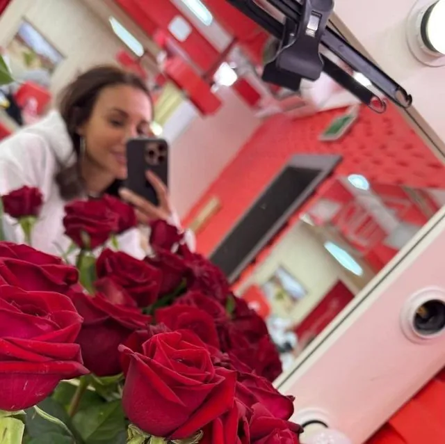 Елена Тепловодская встречается с Иваном Китаевым.