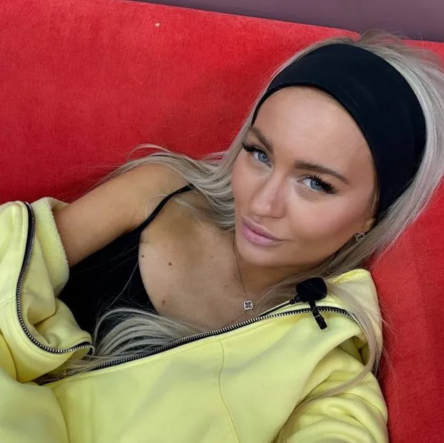 Элина Рахимова не печалится о том, что Никита Гуранда уехал в Сочи.