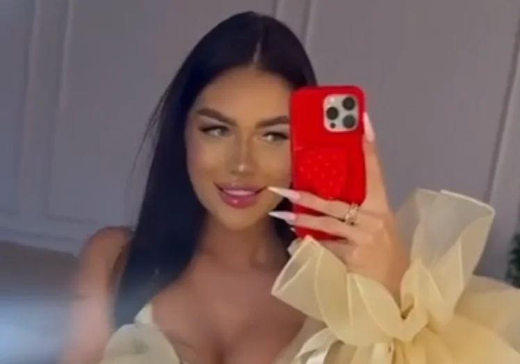 Екатерина Скалон встретила 28 лет с Безусом в ресторане