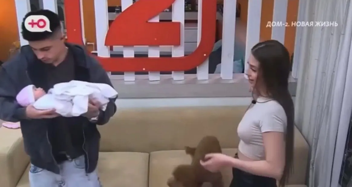 Катя Квашникова не ухаживает за собакой, ей рано становиться матерью, считает Салибеков