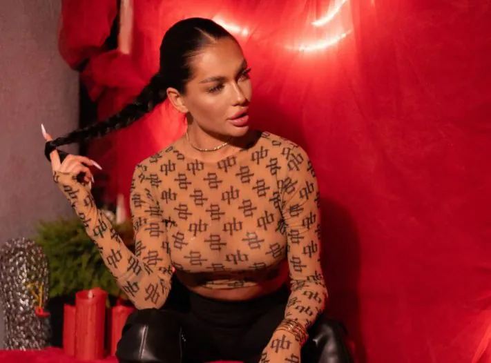 Екатерина Скалон рассталась с парнем и планирует загул