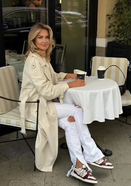 Марина Африкантова занялась новым видом спорта – фитнес камасутрой