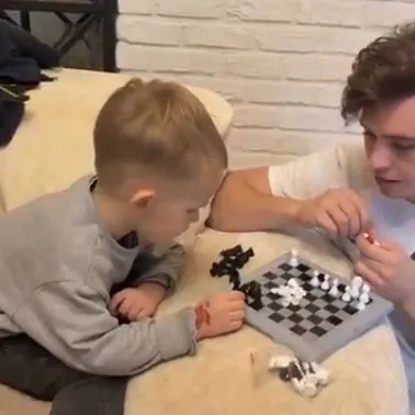 Клавдия Безверхова отказалась от разборок с мамой в эфире "Пусть говорят"