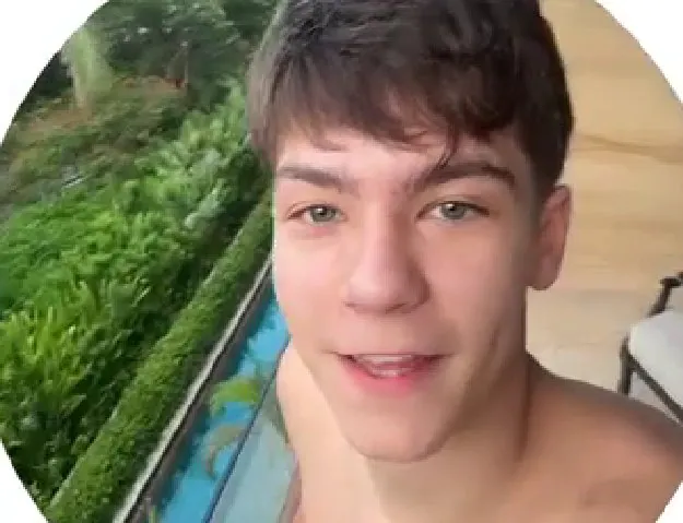 Никита Гуранда не смог полететь на Бали на день рождения бабушки