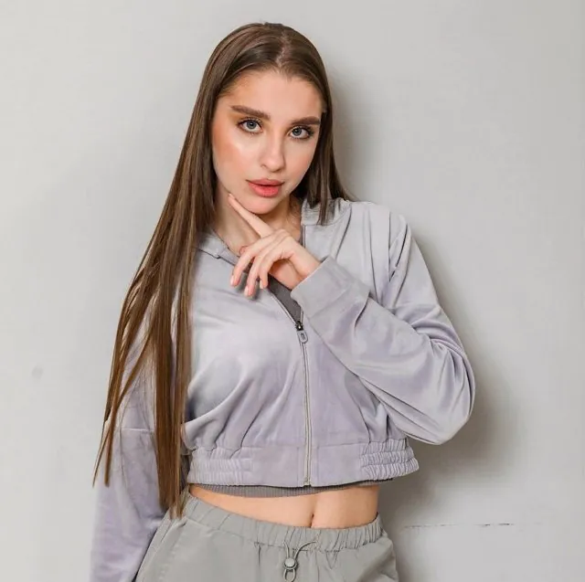 Катя Квашникова хвастается подарком от Игоря Григорьева