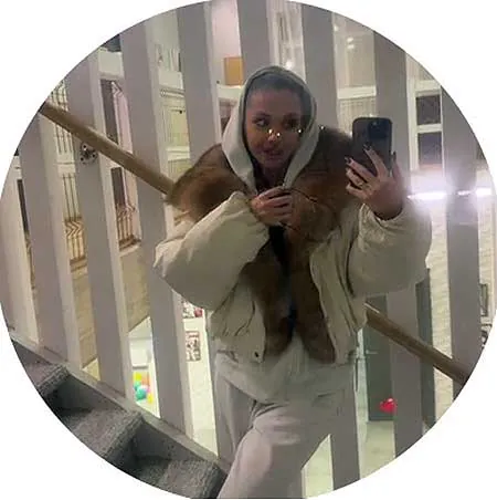 Катя Квашникова получила подарок от Игоря Григорьева