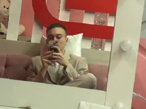 Элина Рахимова защищает Веронику Гракович от хейтеров